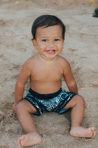 Keiki leopard cone shell board shorts