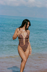 Empress One piece Naupaka shell brown