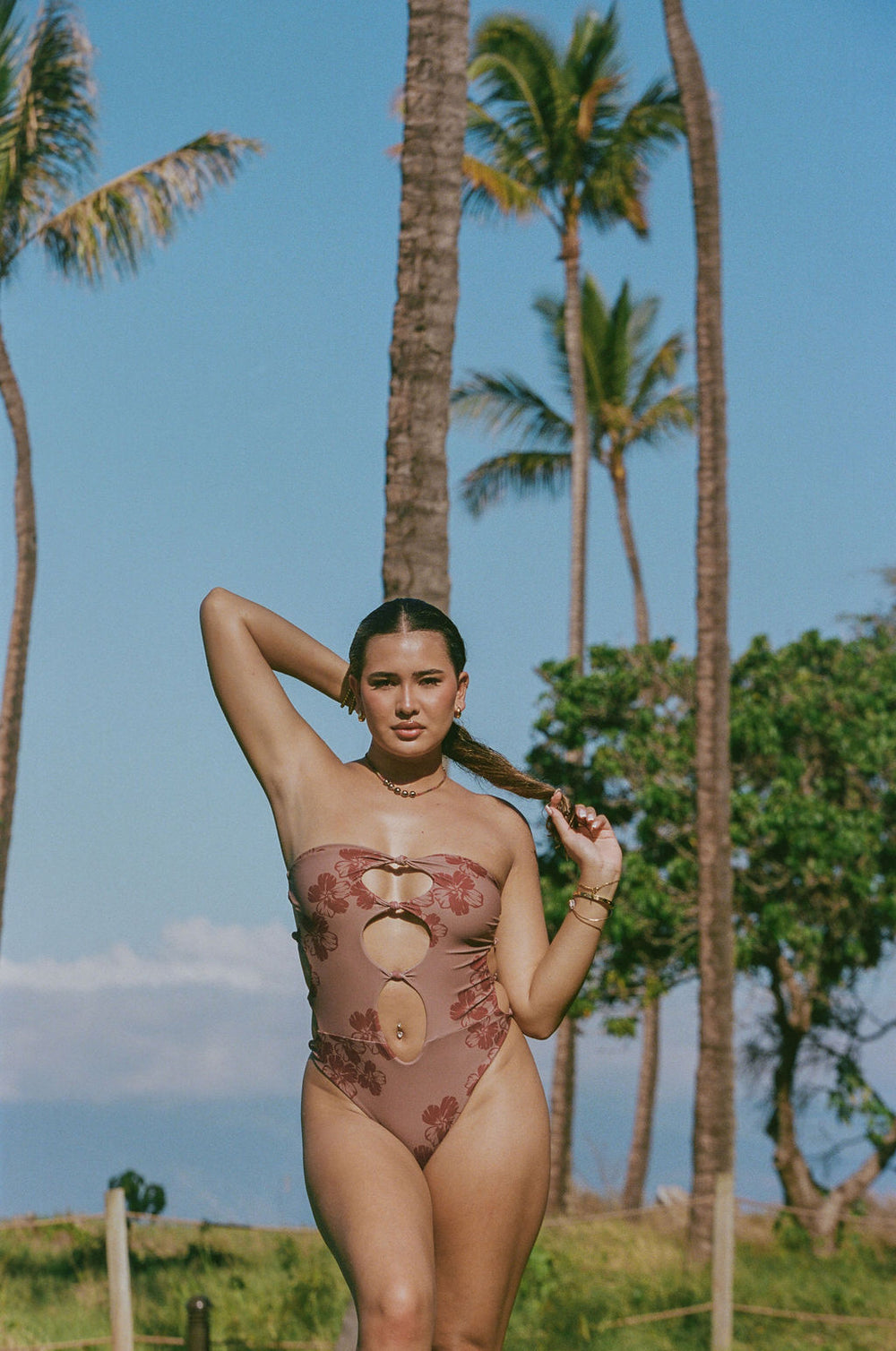 Koko one piece Island Hau nude