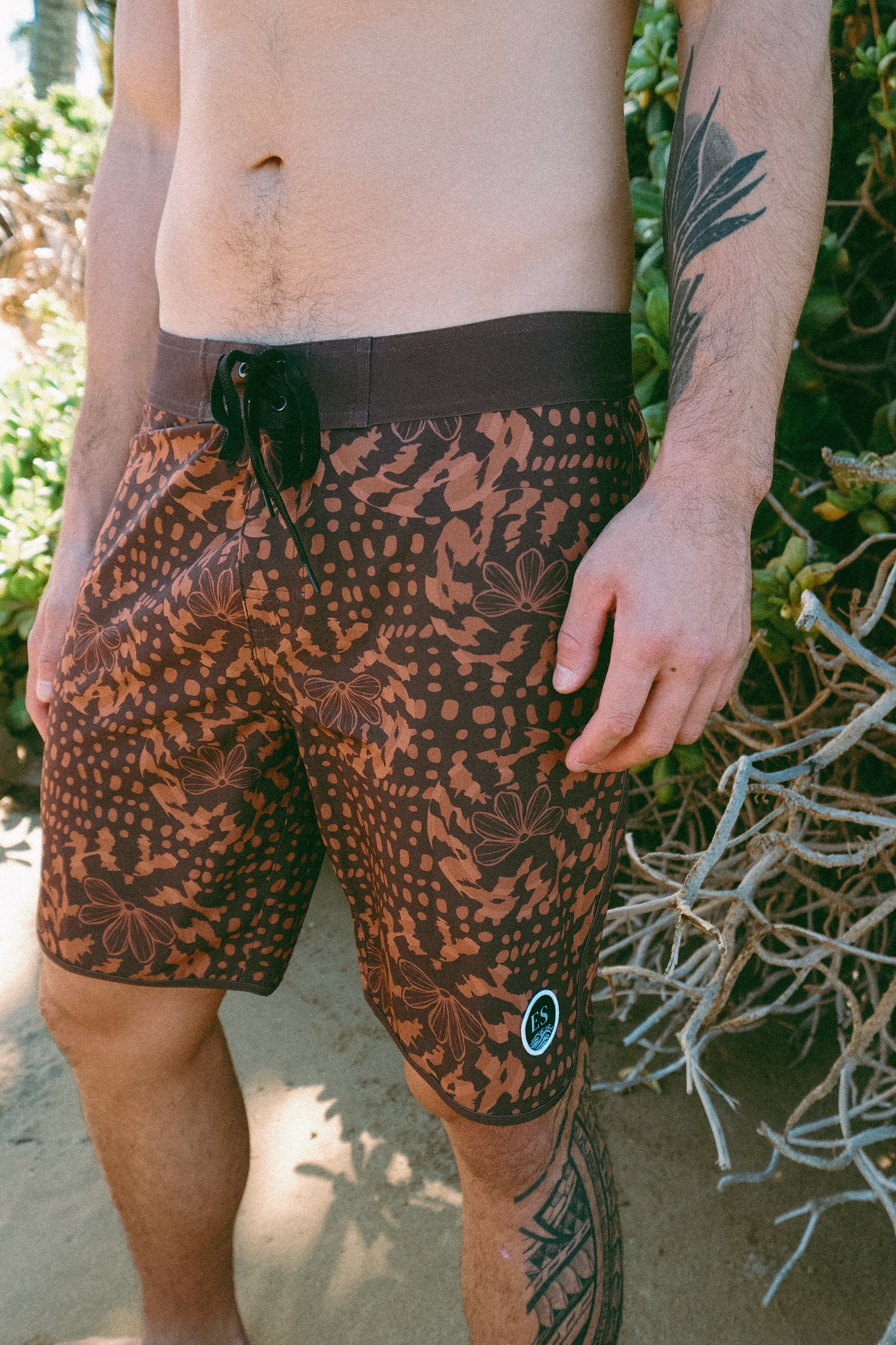 Naupaka Shell brown Board shorts